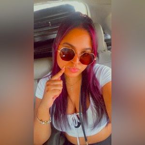 Meet your Posher, Melissa